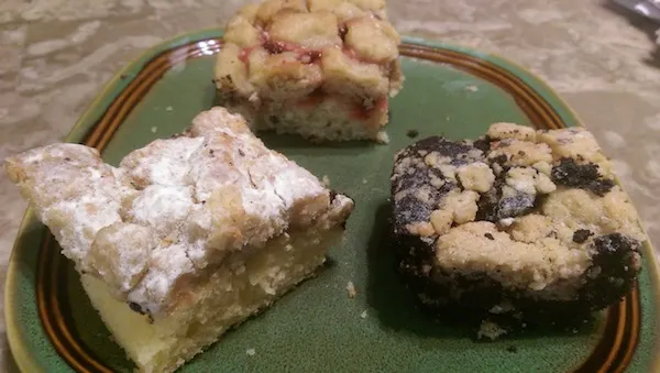 Hahn's Old Fashioned Crumb Cake