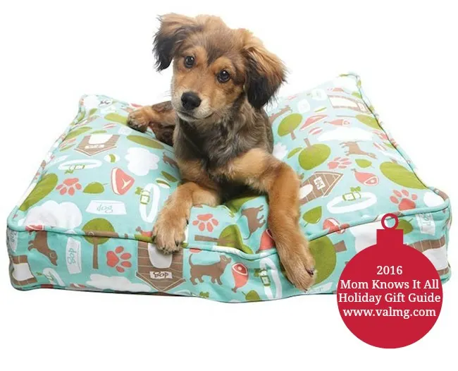 2016 Mom Knows It All HOLIDAY GIFT GUIDE - Molly Mutt Dog Bed Duvet
