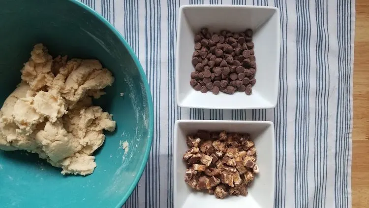 Snickers Cookie Dough Bars Recipe