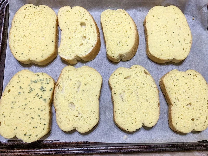 Easy Pepperoni Garlic Toast Pizza Recipe From Val's Kitchen